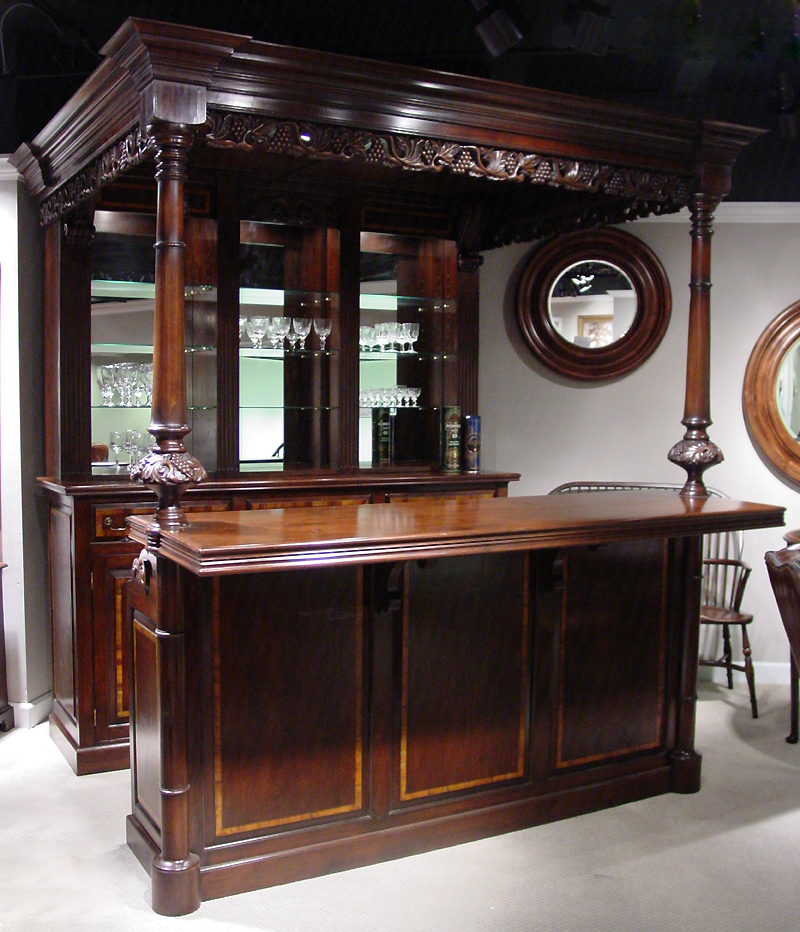 Canopy Bar with grape detail